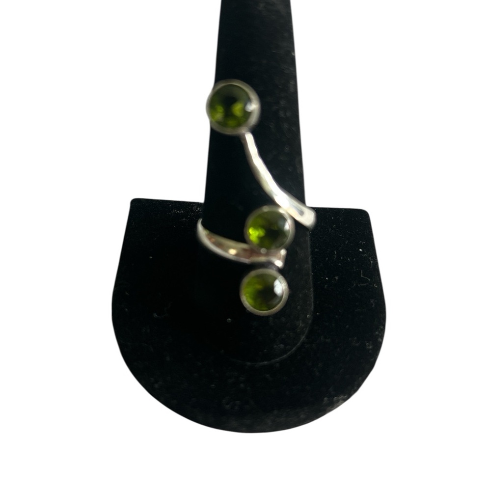 925 Sterling Silver Peridot Green 3 Gemstone Ring